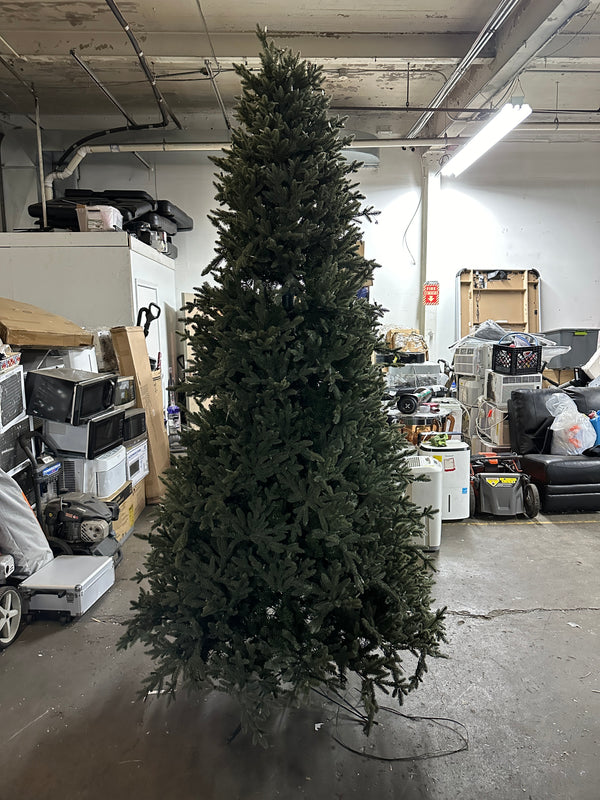 9 FOOT CHRISTMAS TREE- LIGHTS NOT WORKING