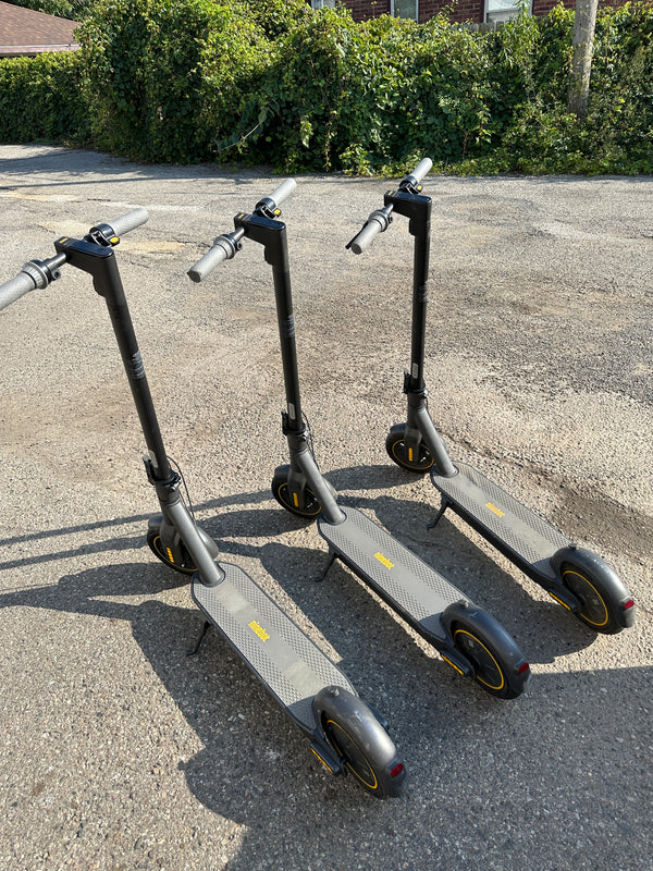 USED Segway - G30Max Electric Kick Scooter Foldable Electric Scooter w/40.4 Max Operating Range