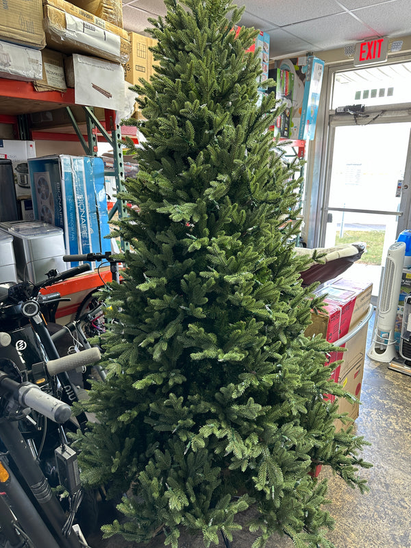 7.5 FOOT CHRISTMAS TREE- LIGHTS NOT WORKING