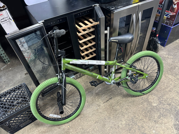 Kent Bicycles 20" Incognito Boy's BMX Child Bicycle, Green Camouflage