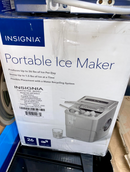 Insignia 26-Lb. Portable Ice Maker - Silver