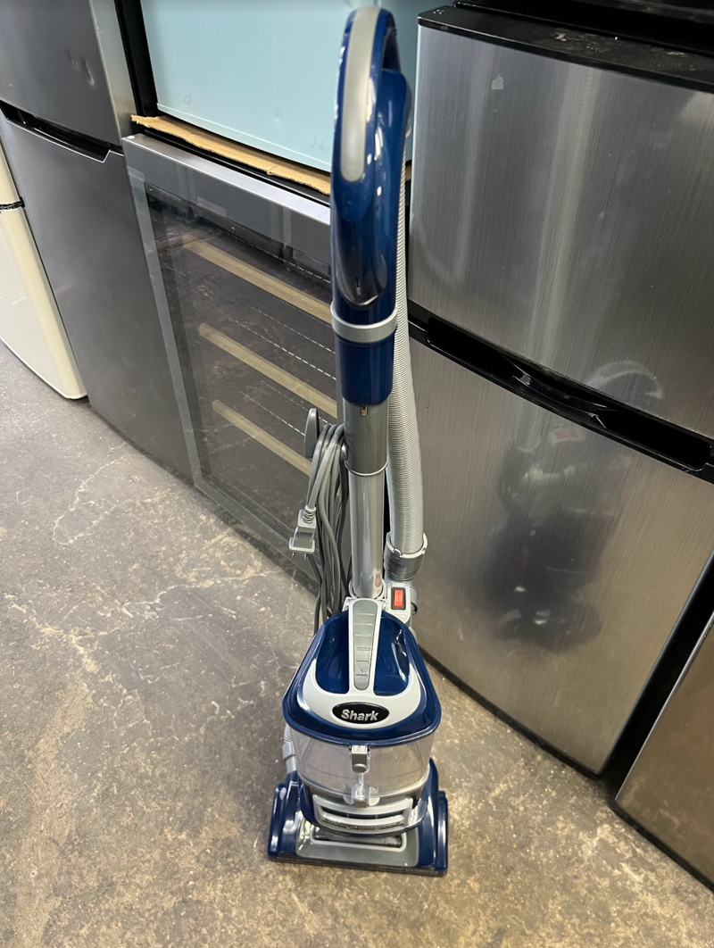 Shark NV360 Navigator Lift-Away Deluxe Upright Vacuum with Large Dust Cup Capacity