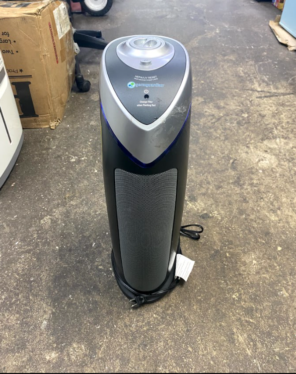 USED GermGuardian 167 Sq Ft 4-in-1 True HEPA Air Purifier - Black/Silver